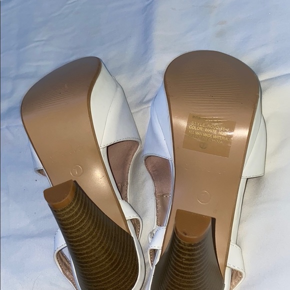 White heels - Picture 3 of 4
